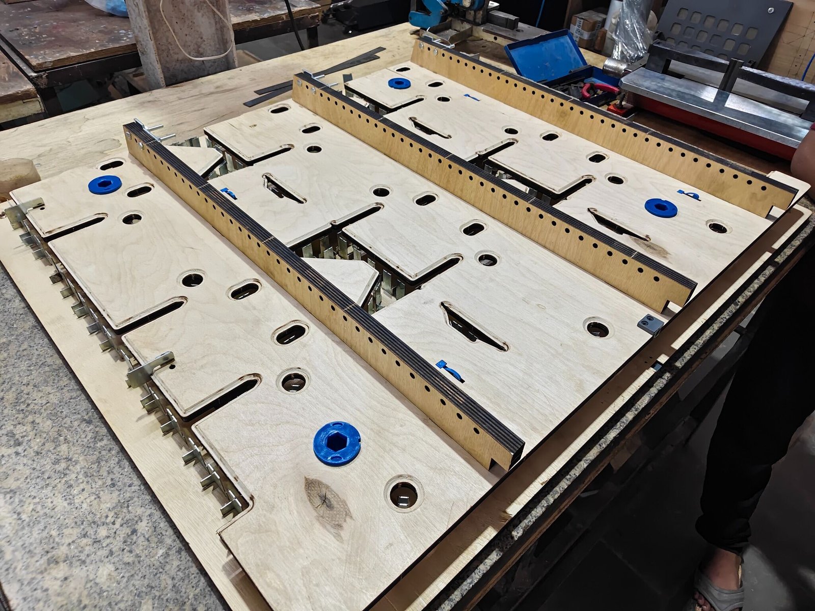Stripping Die Male Female